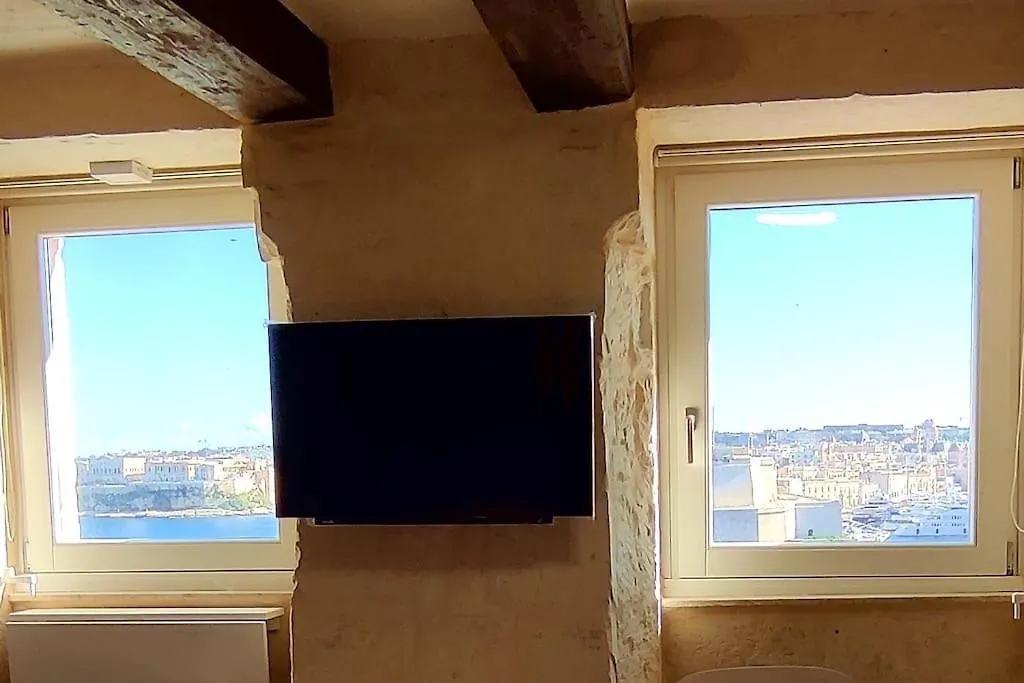 Coast 52 Savynomad Harbour Residences Wow Views Valletta Vakantiehuis